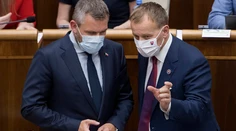Kollár chce o referende diskutovať aj s opozíciou. Grendel a Matovič mu poslali drsný odkaz