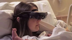 Zázrak vďaka okuliarom! Slepá Kathy uvidela po pôrode synčeka