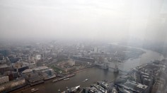 Zamorené ovzdušie nad Londýnom: Hustý smog zabíja ľudí