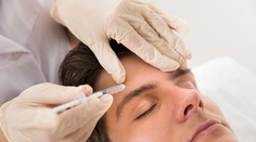 Aj muži podľahli estetickým operáciám. Lekárka prezradila, za čo sú ochotní zaplatiť