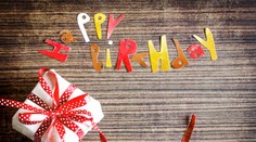 Pieseň Happy Birthay oslavuje narodeniny. Viete, koľko rokov si ju už spievame?