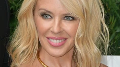 Kylie Minogue kvitne. Je čím ďalej, tým krajšia