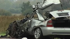 Mladík nemal šancu. Vletel rovno pod kamión