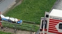 Po streľbe v Bratislave je zranený muž mimo ohrozenia života