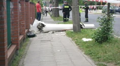 Zrážka dvoch bezmotorových lietadiel. Mŕtvy pilot a vážne zranený chodec