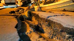 Po silnom zemetrasení pri Papue-Novej Guinei vydali výstrahu pred cunami