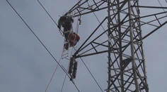 Stovkám rodín na Liptove komplikuje život odstávka elektriny. Prispôsobiť sa museli aj školy
