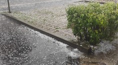 Výdatné búrky aj prívalový dážď. Nestále počasie nemá konca kraja