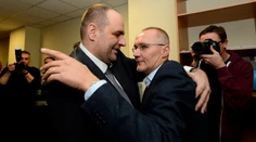 "Určite" vás zaujíma, čo sa stalo s vrátami v centrále SDKÚ