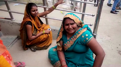 VIDEO: Obrovské nešťastie v Indii. Pri tlačenici na zhromaždení zahynulo najmenej 116 ľudí