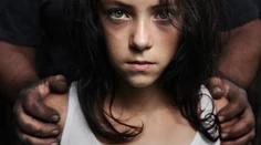 FBI zachránila stovky detí. Rozprášila gang so sexuálnymi otrokmi
