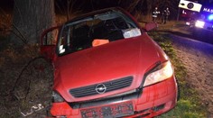Tragická nehoda na juhu Slovenska: Šofér (20) viezol troch kamarátov, jeden neprežil (†16)