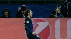 Je rukojemníkom klubu, hovorí o hráčovi PSG jeho matka a zároveň agentka