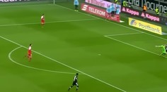 VIDEO: Gólman Mainzu svojim kiksom ovládol počas víkendu internet