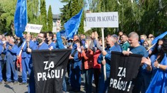 Zamestnanci strojární v Tlmačoch protestovali proti plánovanému prepúšťaniu