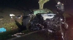 Smrteľná nehoda v Horných Salibách. Vodič zakliesnený v aute náraz neprežil