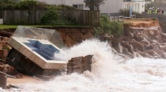 Silné búrky a záplavy v Austrálii. O život prišli najmenej traja ľudia
