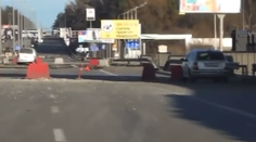 Spravodajský štáb pod paľbou: Šokujúce zábery ukazujú, ako novinárom rozstrieľali auto