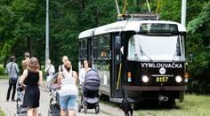 V Prahe premáva električka s výhovorkami previnilcov, ktorí jazdili "načierno"