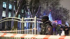 Streľba v Moskve: Muž zabil dvoch ľudí, keď ho ochrankár vyzval, aby si nasadil rúško