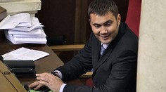 Janukovyča ml. (†33) pochovali na Kryme