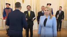 Trapas pri menovaní vlády. Jeden z ministrov skoro spadol zo stoličky, druhý spravil dva prešľapy za pár sekúnd