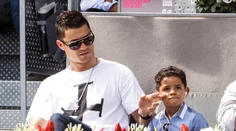 Vzorný otecko Ronaldo! Takto miluje svojho synčeka