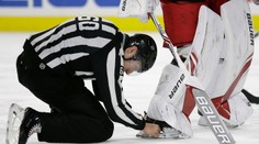 VIDEO: Neuveriteľné šťastie či smola brankára? O tomto góle sa bude hovoriť ešte dlho