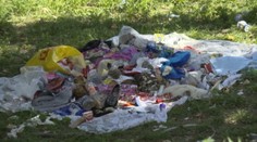 Problémové sídlisko. Chlapec sa pichol ihlou zo striekačky na ihrisku