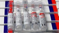 O vakcínach Sputnik V, ktoré vyvolali vládnu krízu, je už mesiac ticho