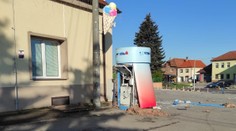 Výbuch vystrašil obyvateľov obce Oslany, zlodeji odpálili bankomat