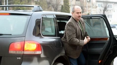 Kotleba má problém. Siahajú mu na plat za 1,5 roka