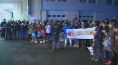 Dojímavé video z Prešova: Takto sa prišli ľudia poďakovať hasičom, ktorí zasahovali v bytovke