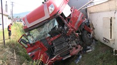 Vážna nehoda na hlavnom ťahu do Maďarska. Vodiči kamiónov sú ťažko zranení