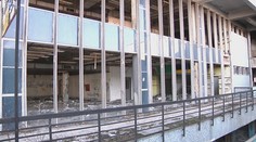 Nebezpečná budova v centre Michaloviec straší ľudí