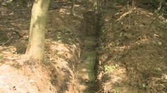 Zlodejov káblov pri Prešove už vyšetruje polícia. Poklady teraz hľadajú aj v lese