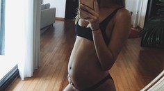 Priateľka známeho speváka sa krásne zaguľacuje. Prvého dieťatka sa nevie dočkať