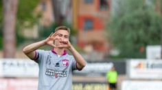 VIDEO: Slovák sa v Taliansku blysol nádherným gólom: Toto súperov brankár veru nečakal