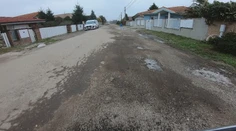 Nekonečný príbeh zo Zálesia: Rozbitá cesta je už roky tŕňom v päte obyvateľov Poľnej ulice