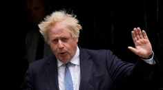 Johnson úmyselne zavádzal poslancov o lockdownových večierkoch. Vyšetrovanie trvalo vyše roka