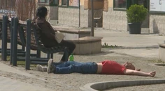Pľutie na ľudí, močenie či súlož na verejnosti. V Nitre zakročili proti alkoholu na uliciach