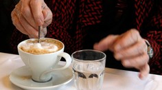 Majiteľ kaviarne dal zákazníkom príučku. Pozrite, prečo sa zrazu správali slušne