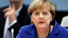 Merkelová chce znížiť počet migrantov do EÚ