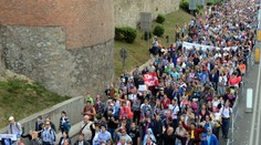 Pochod za život prišli do Bratislavy podporiť desiatky tisíc ľudí