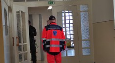 Vodič sanitky, ktorý šoféroval opitý, vyviazol s peňažným trestom