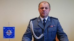 Mal rozbitú hlavu, bol opitý a bez topánok. Vroclavský policajný šéf asi rezignuje