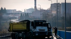 Odstraňujú cestné barikády, aby zmiernili napätie v Kosove. Nedôvera zostáva, konštatuje srbský prezident