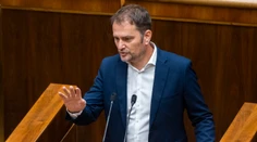 Matovič nemá silnú podporu v parlamente. Za jeho odvolanie zahlasuje aj Smer