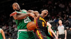 Frajer na záver: Fanúšik si v prestávke zápasu NBA zarobil tisíce. Stačil mu na to jeden presný hod