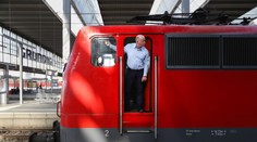 Na záchodoch vo vlaku našli viac ako 7-tisíc eur: Zabudol si ich tam nemecký dôchodca